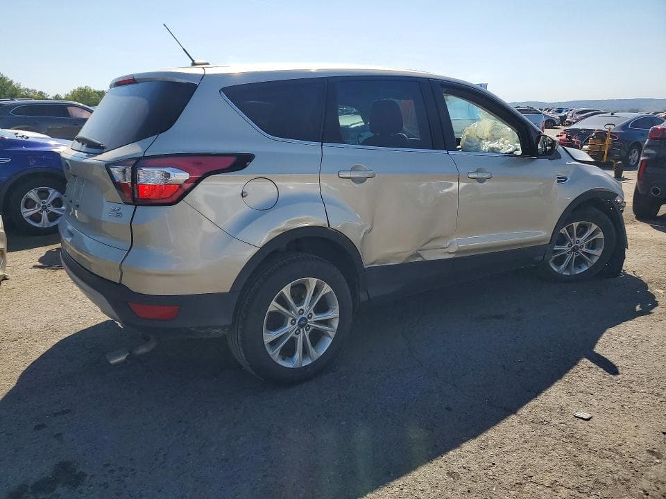 2017 FORD ESCAPE SE 3