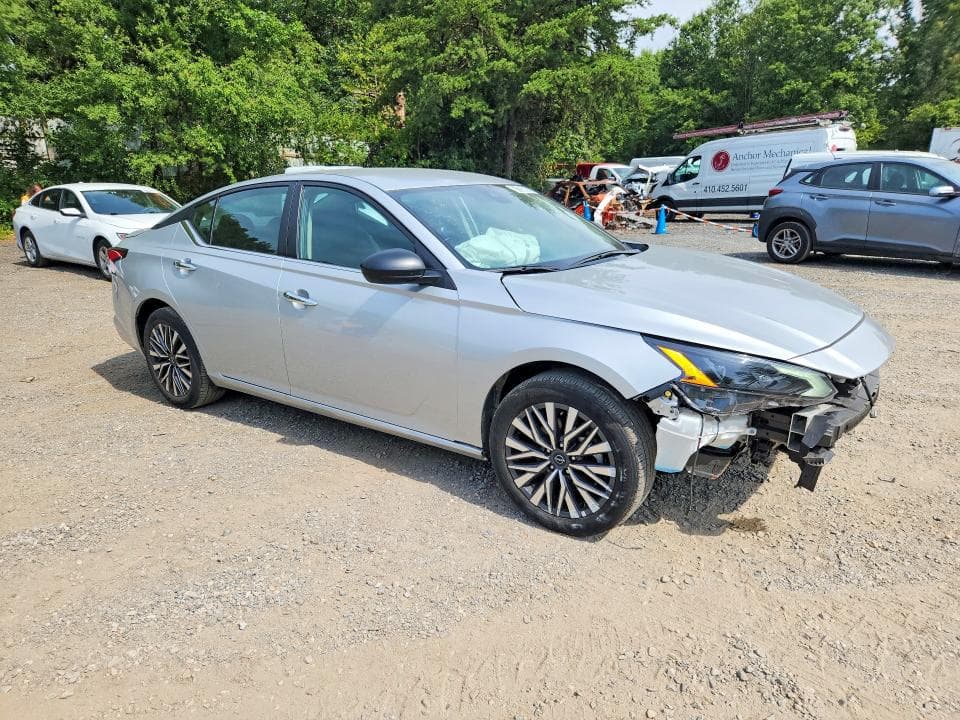 2025 NISSAN ALTIMA SV 4