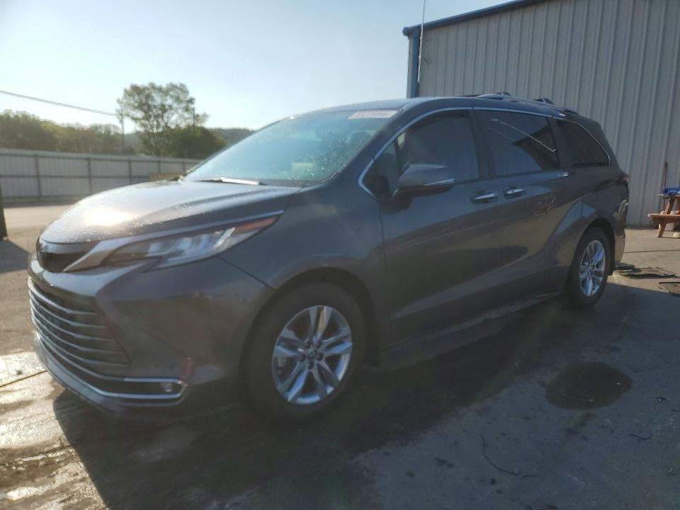2022 TOYOTA SIENNA LIMITED 7-PASSENGER