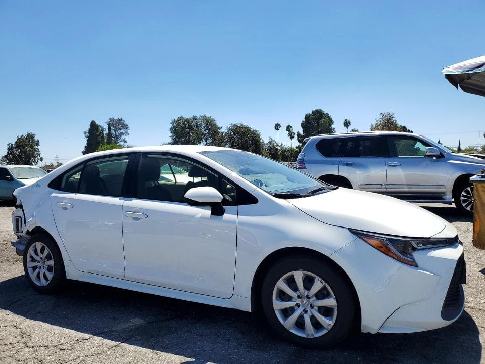 2020 TOYOTA COROLLA LE 4