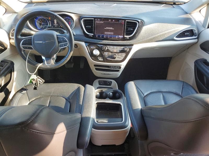 2021 CHRYSLER PACIFICA TOURING L 8