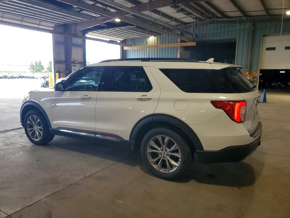 2022 FORD EXPLORER XLT 2