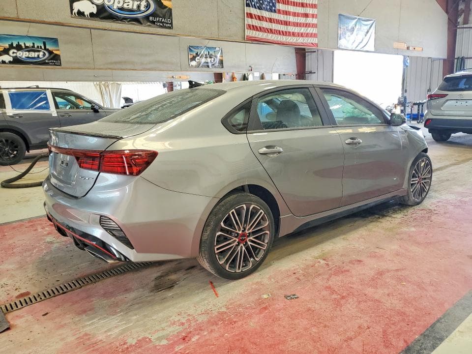 2023 KIA FORTE GT 3