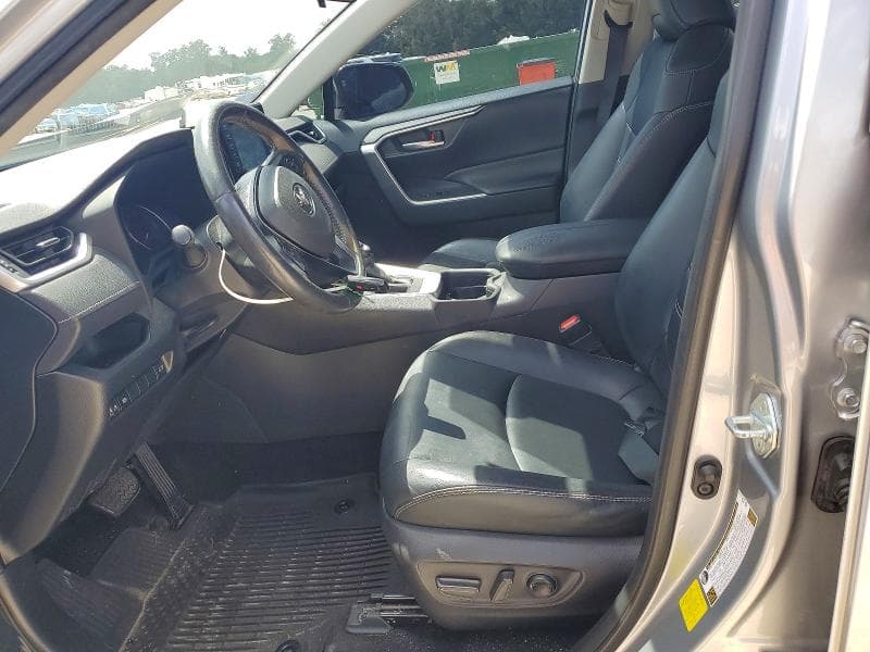 2020 TOYOTA RAV4 XLE PREMIUM 7