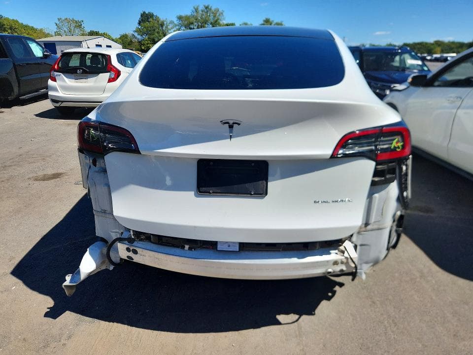 2023 TESLA MODEL Y 6