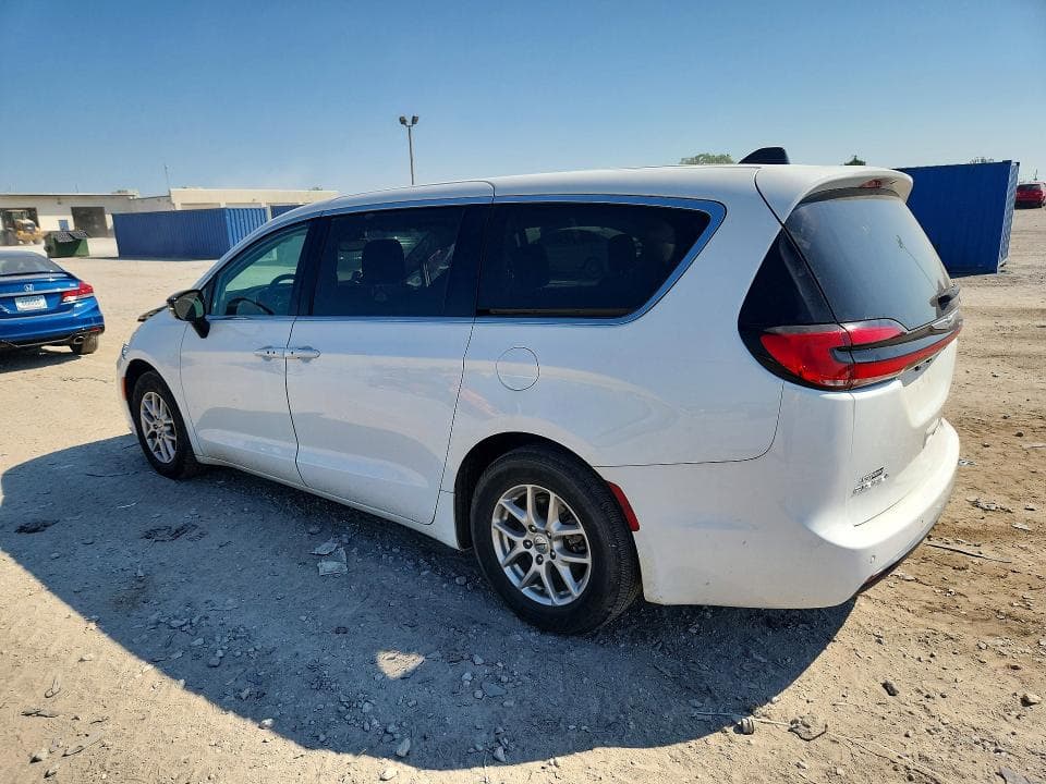 2024 CHRYSLER PACIFICA TOURING L 2