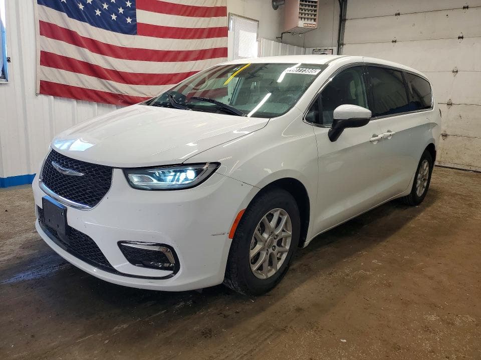 2023 CHRYSLER PACIFICA TOURING L - 1