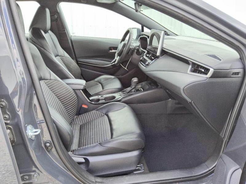 2026 TOYOTA COROLLA XSE 13