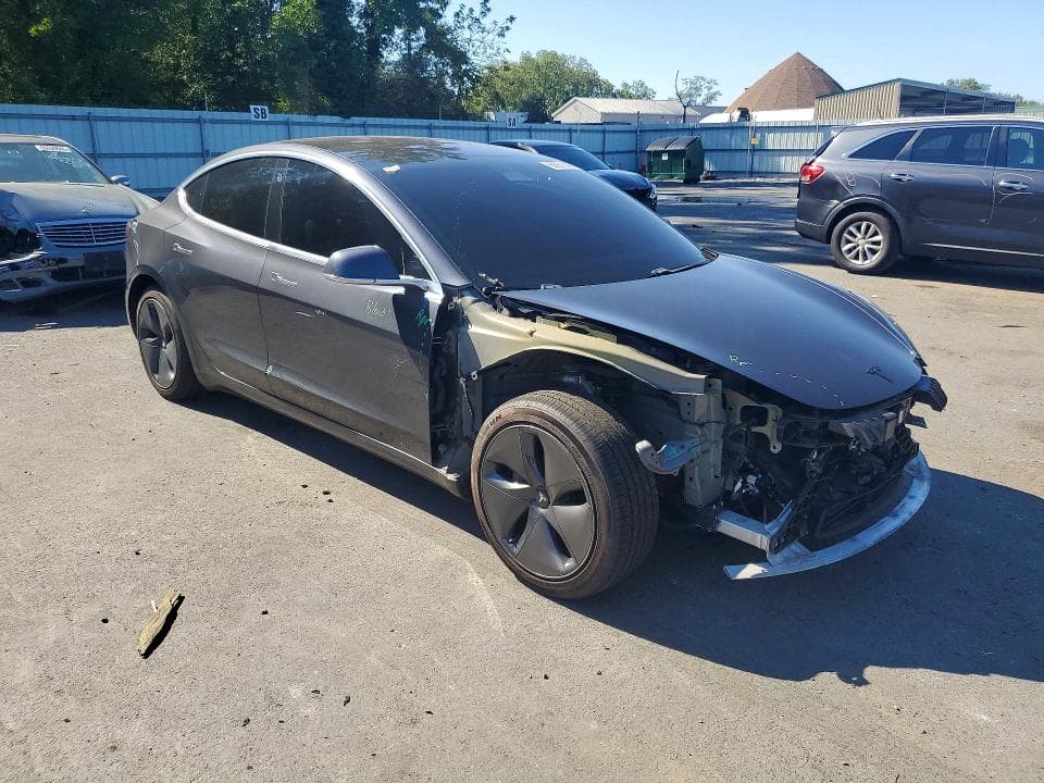 2018 TESLA MODEL 3 4
