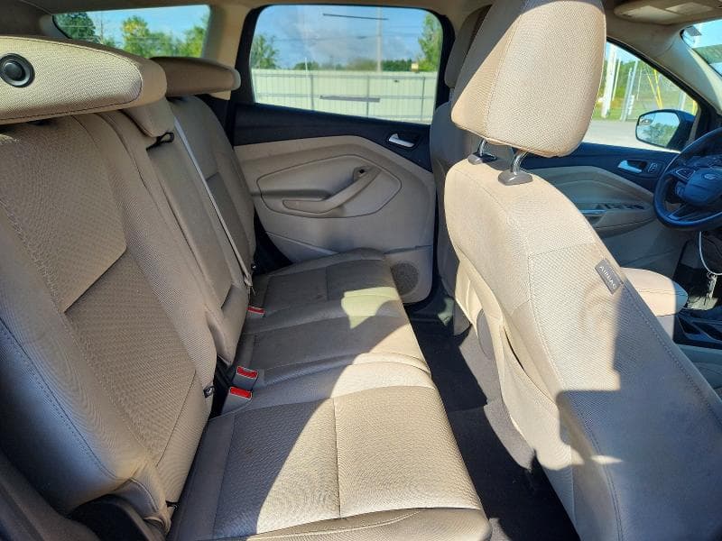 2017 FORD ESCAPE SE 11