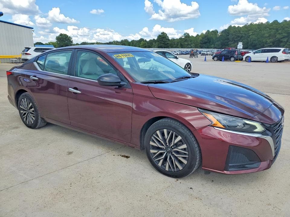 2025 NISSAN ALTIMA SV 4