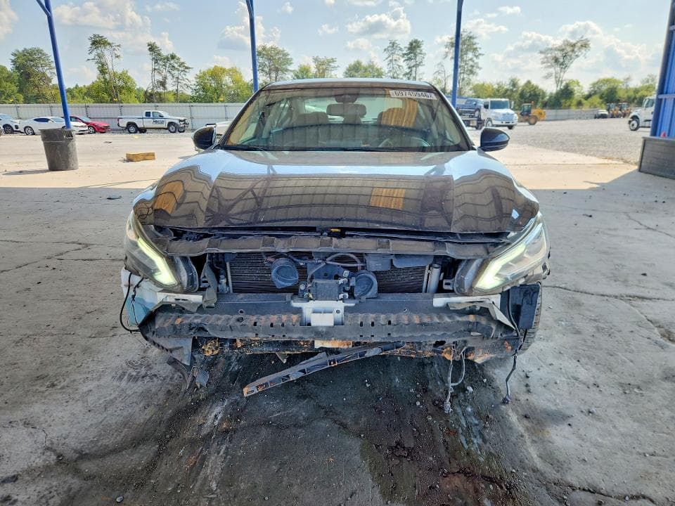 2019 NISSAN ALTIMA SV 5