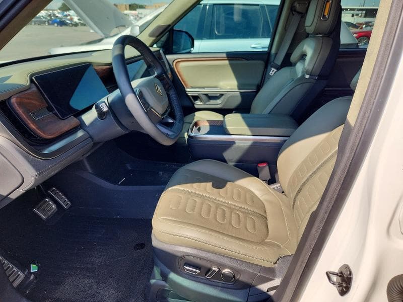 2023 RIVIAN R1S ADVENTURE 7