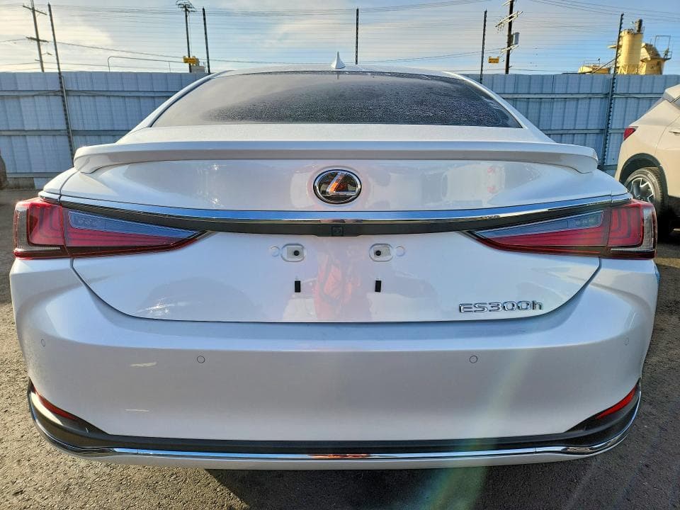 2024 LEXUS ES 300H BASE 6