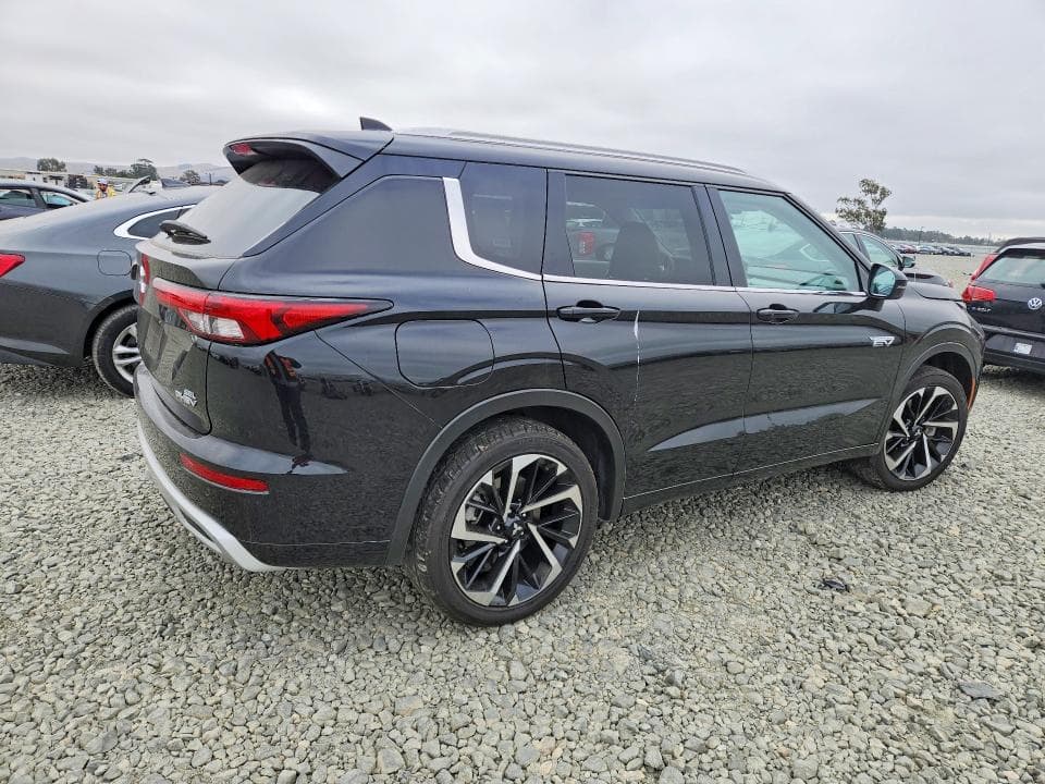 2023 MITSUBISHI OUTLANDER SEL 3