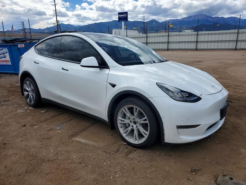 2022 TESLA MODEL Y 4
