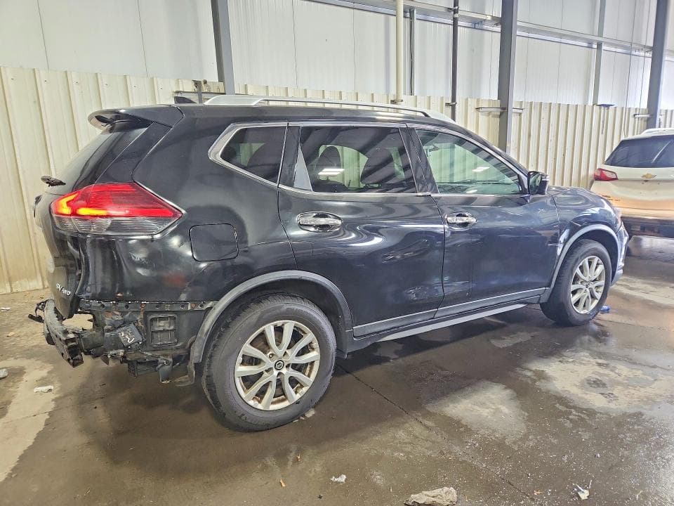 2017 NISSAN ROGUE SV 3