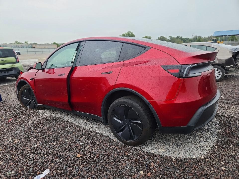 2026 TESLA MODEL Y 2