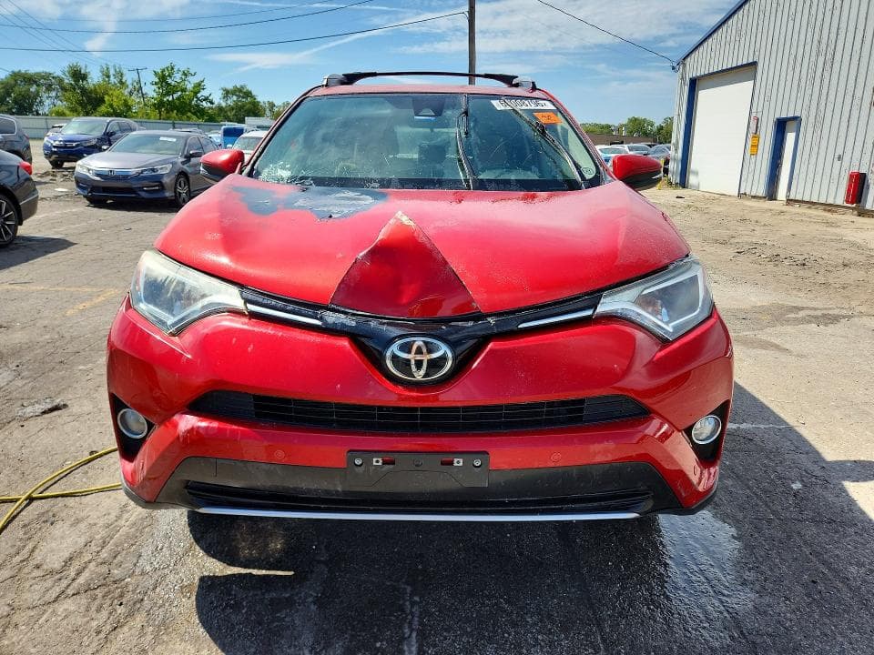 2017 TOYOTA RAV4 XLE 5