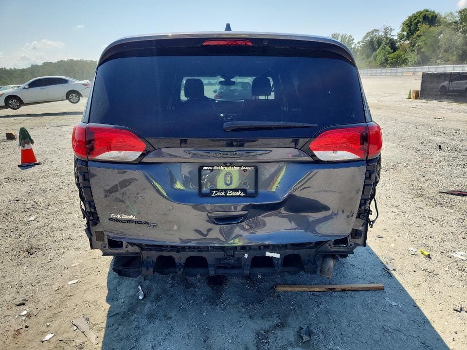2018 CHRYSLER PACIFICA TOURING L 6