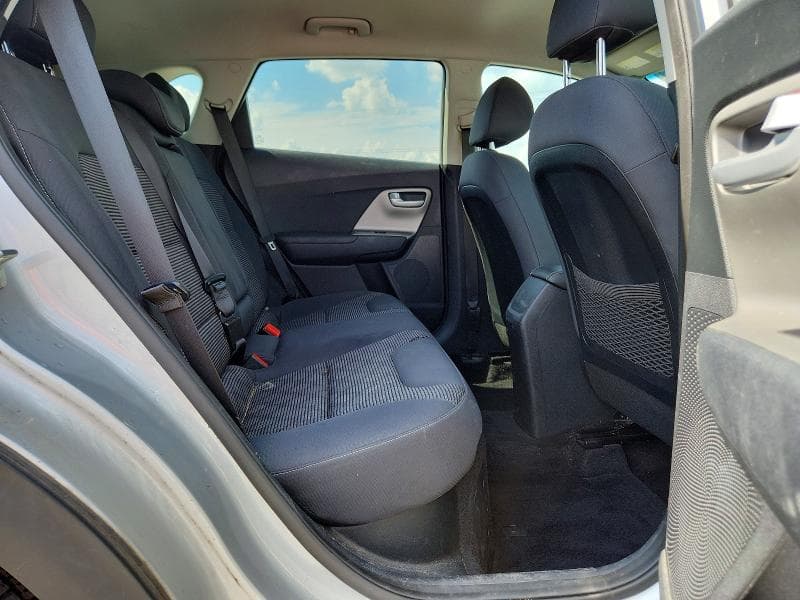2019 KIA NIRO LX 10