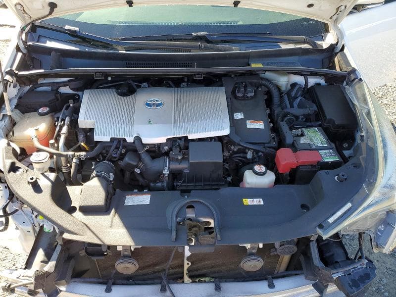 2018 TOYOTA PRIUS THREE 12