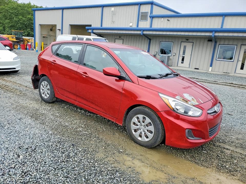 2017 HYUNDAI ACCENT SE 4