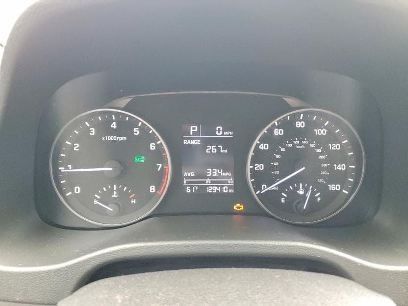 2017 HYUNDAI ELANTRA SE 9