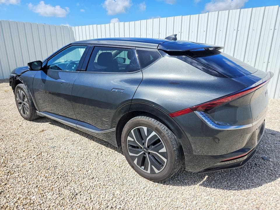 2023 KIA EV6 WIND 2