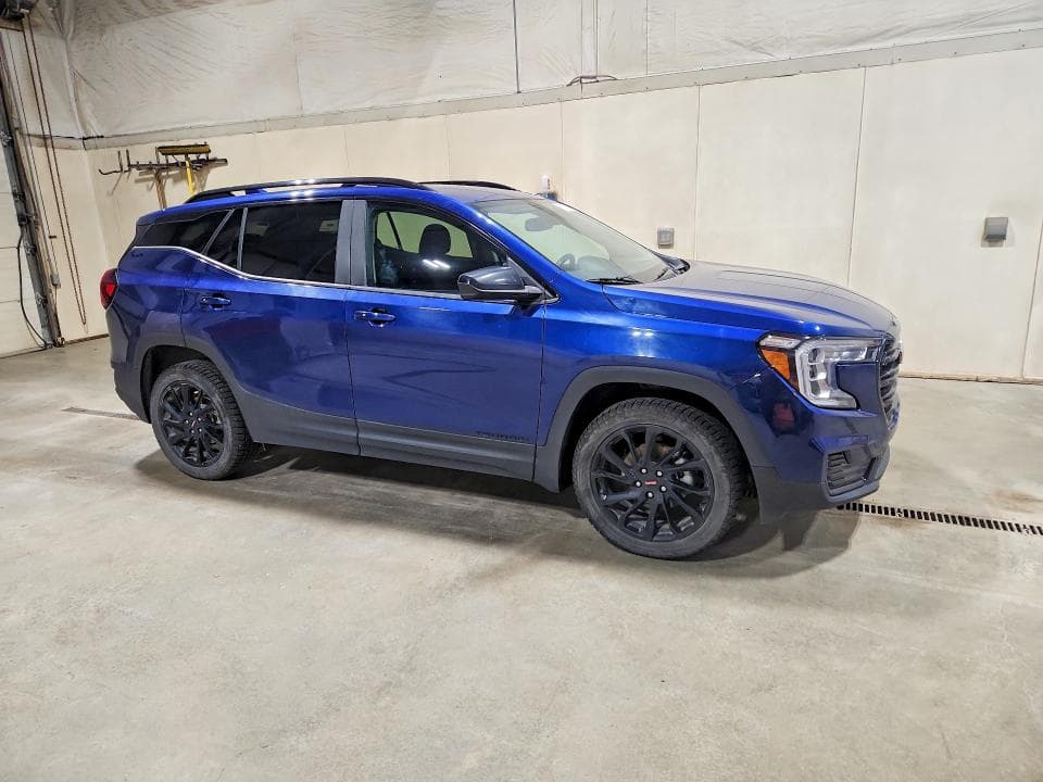 2023 GMC TERRAIN SLE 4