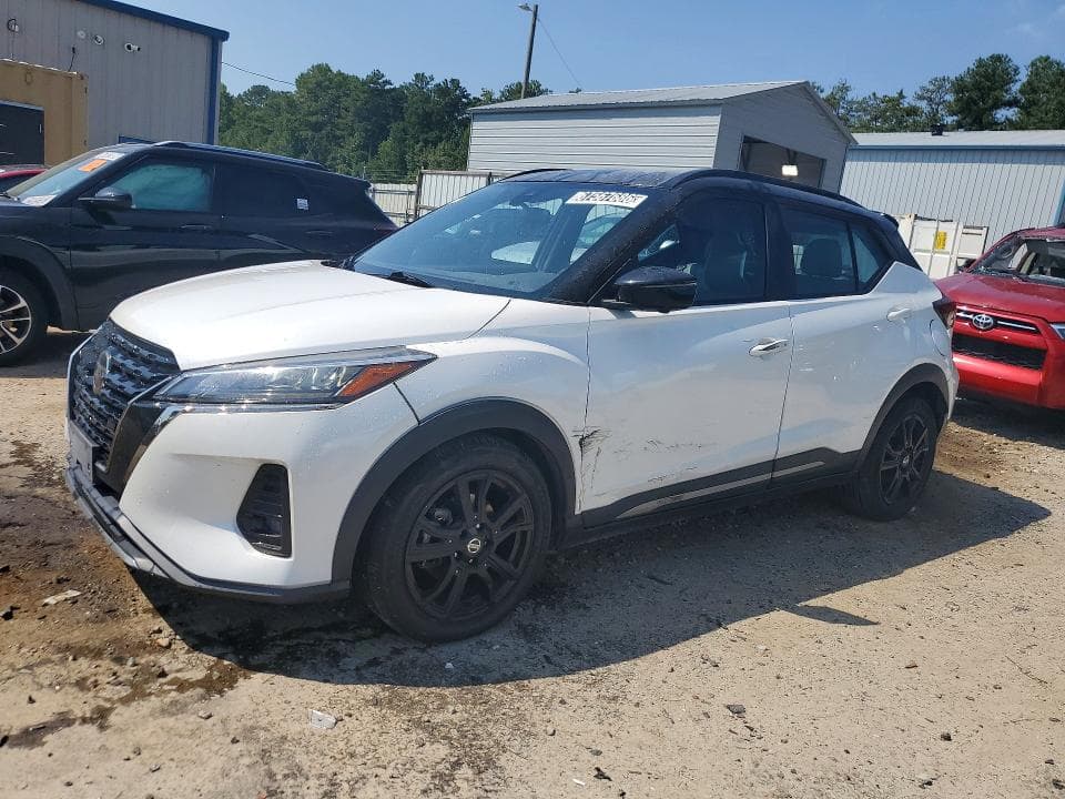 2021 NISSAN KICKS SR - 1