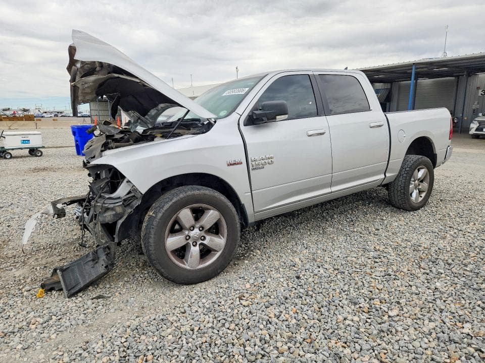 2019 RAM 1500 CLASSIC SLT - 1