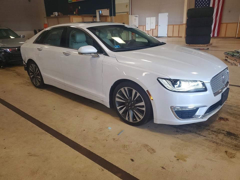 2017 LINCOLN MKZ RESERVE 4