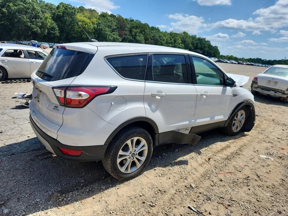 2018 FORD ESCAPE SE 3