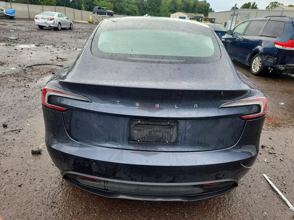 2025 TESLA MODEL 3 6