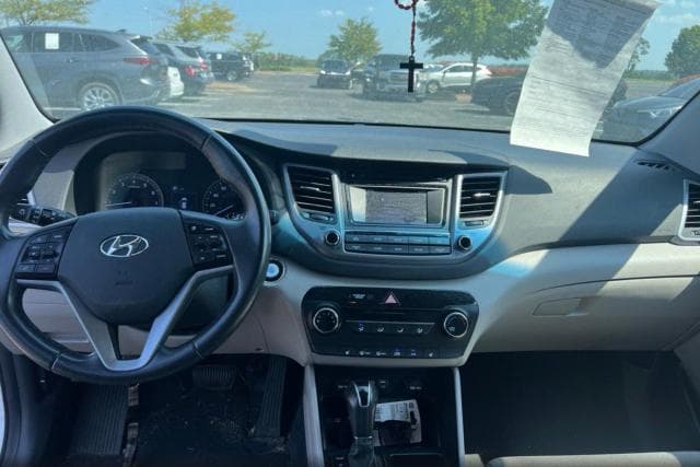 2017 HYUNDAI TUCSON SPORT 9