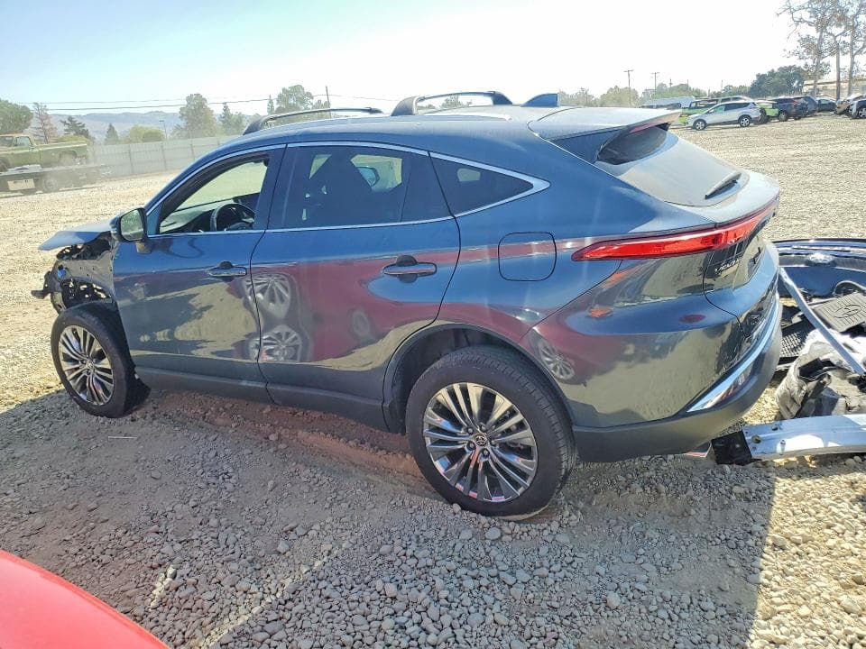 2024 TOYOTA VENZA XLE 2