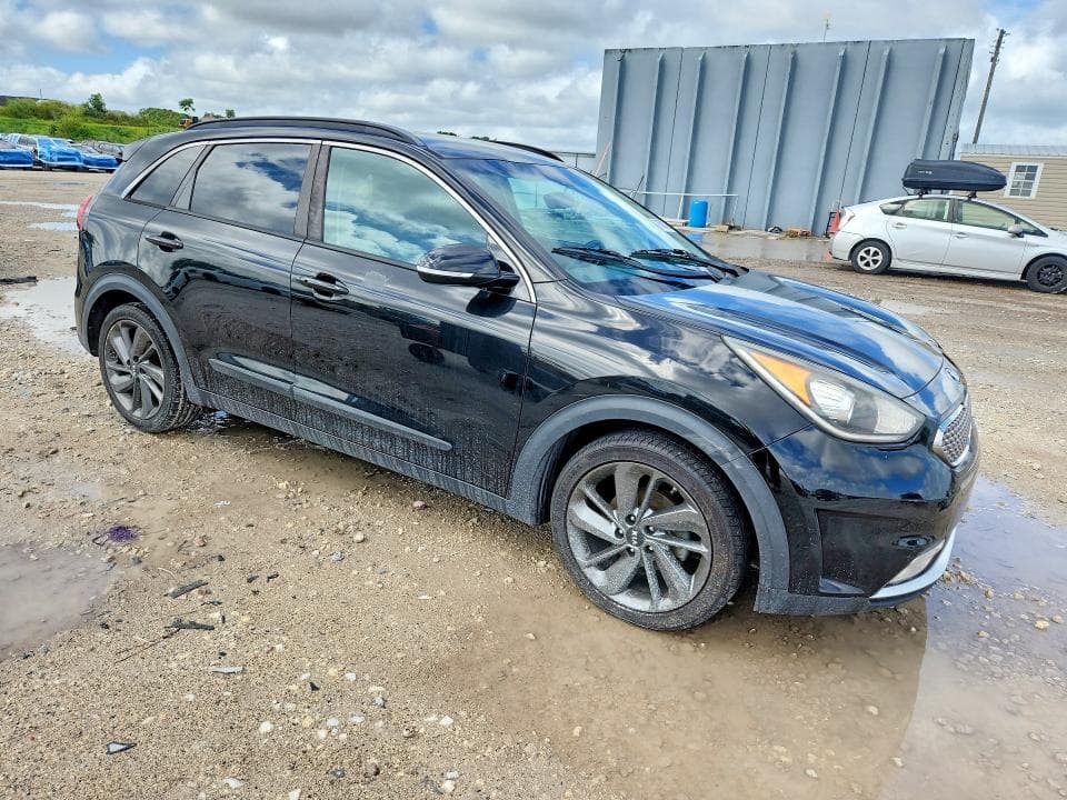 2017 KIA NIRO EX 4