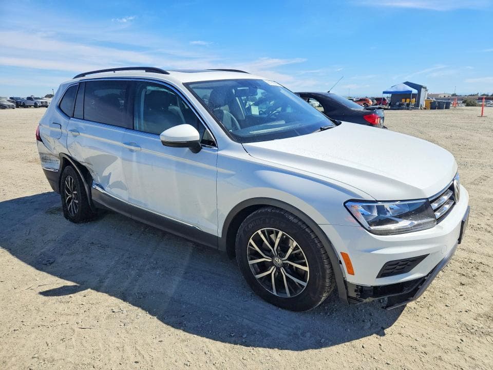 2018 VOLKSWAGEN TIGUAN SE 4