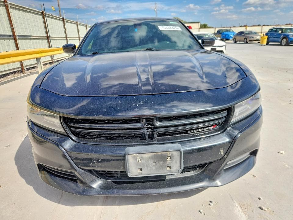 2017 DODGE CHARGER SE 5