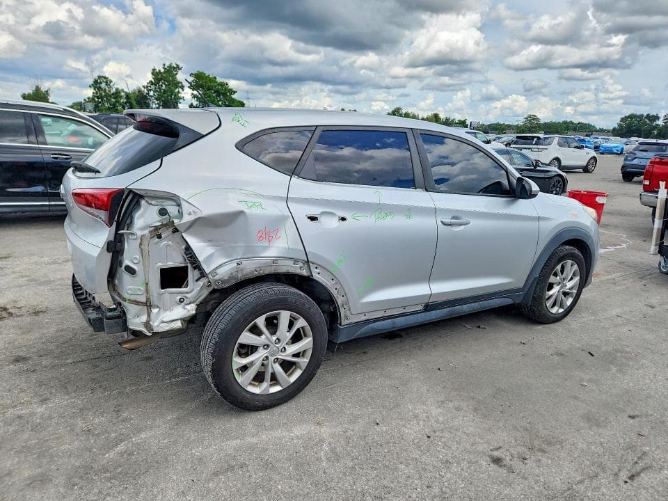 2018 HYUNDAI TUCSON SE 3