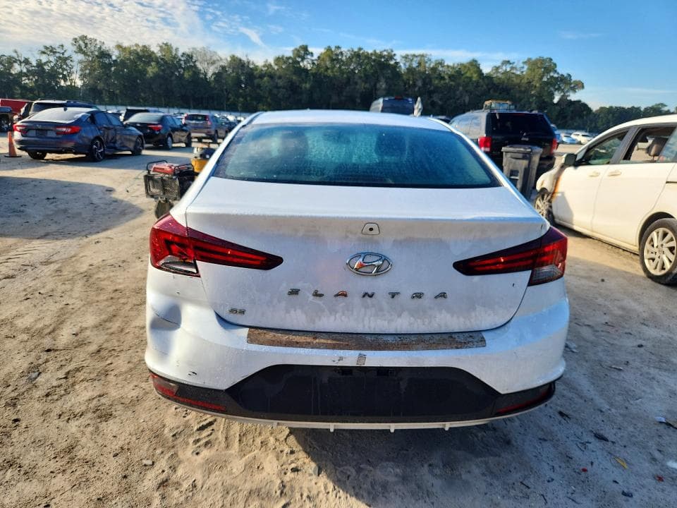 2019 HYUNDAI ELANTRA SE 6