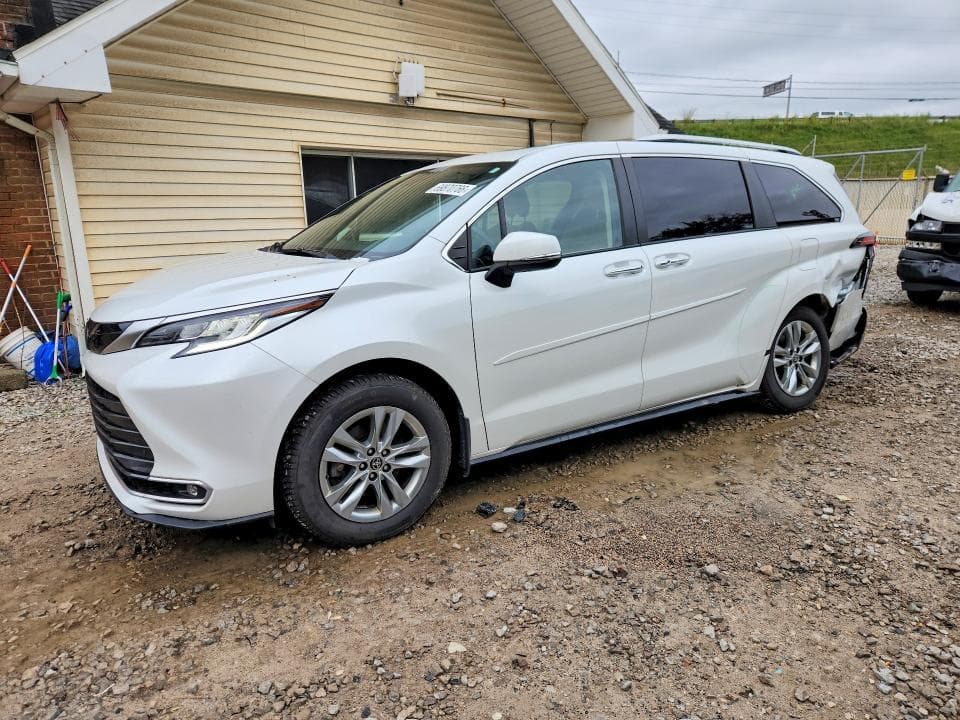 2022 TOYOTA SIENNA LIMITED 7-PASSENGER