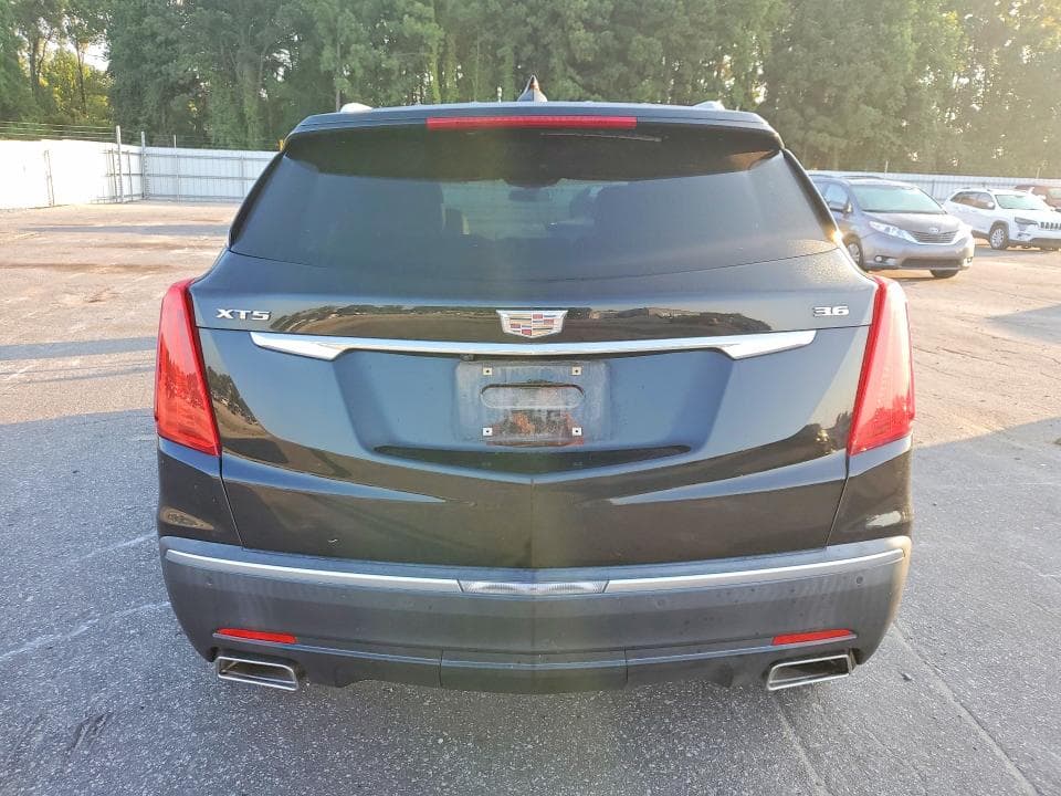 2017 CADILLAC XT5 6