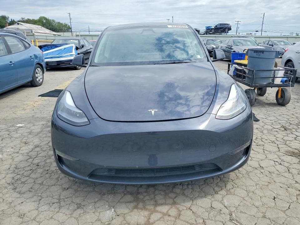 2024 TESLA MODEL Y 5