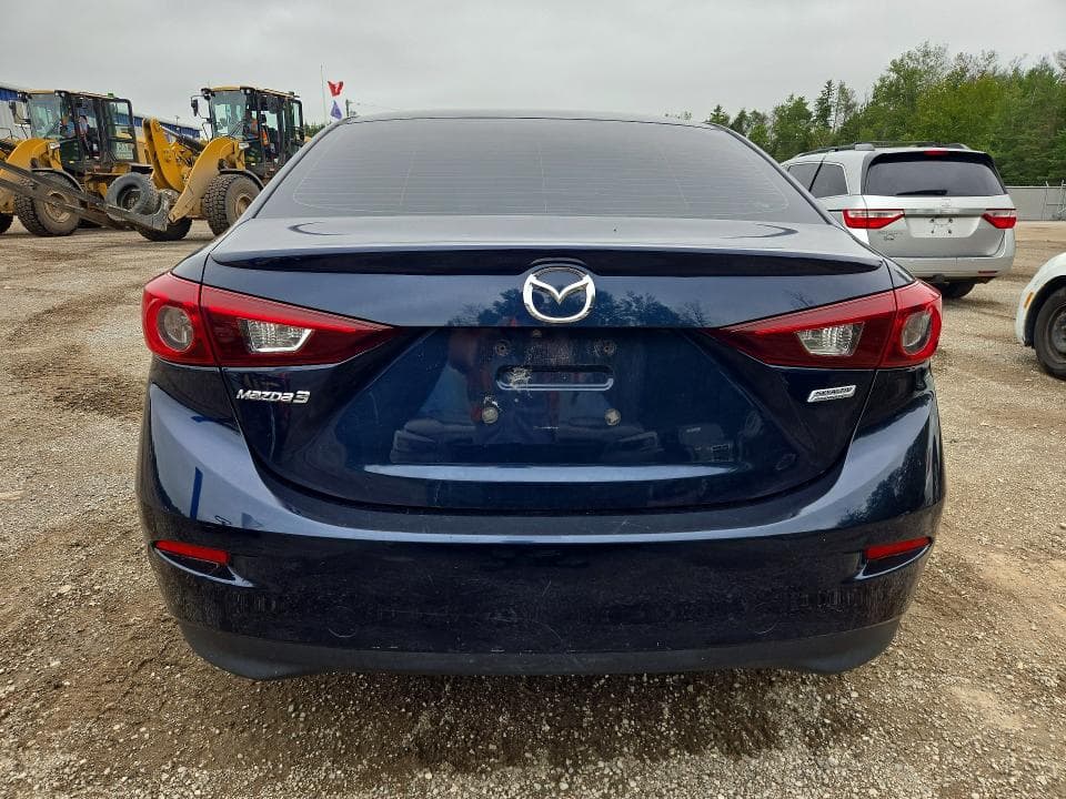 2018 MAZDA 3 SE 6