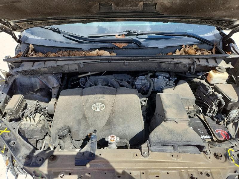 2018 TOYOTA HIGHLANDER XLE 12