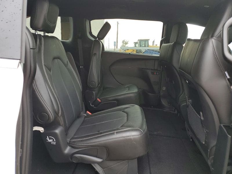 2027 CHRYSLER PACIFICA SELECT 11