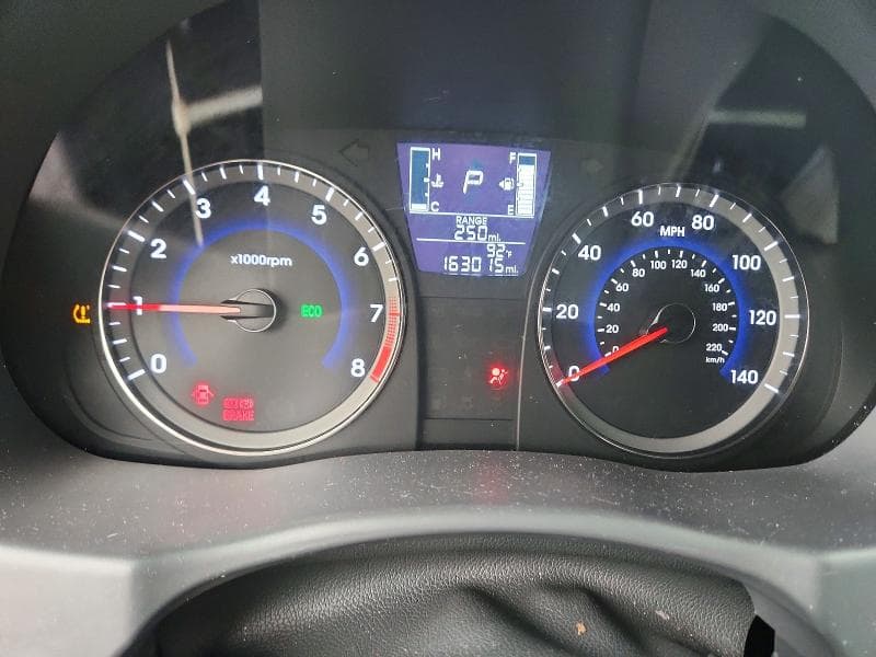 2017 HYUNDAI ACCENT SE 9