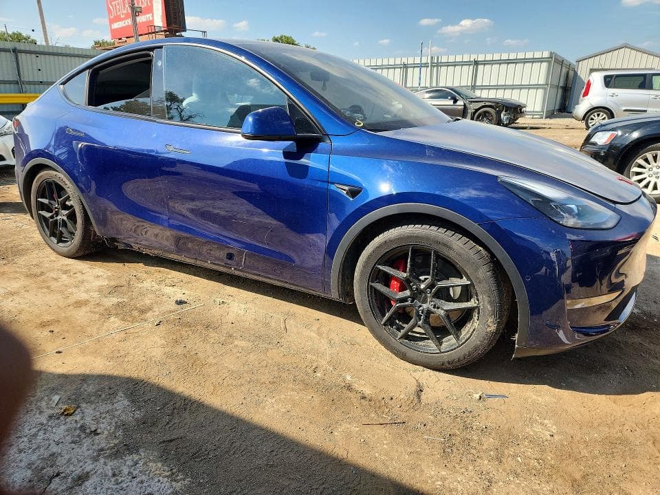 2022 TESLA MODEL Y 4